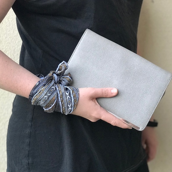 ‘Blue Paisley’ Vintage Head Scarf - Picture 7 of 13